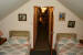 Click for full size image
Twin bedroom